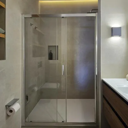 Ikarus View Apartamento *